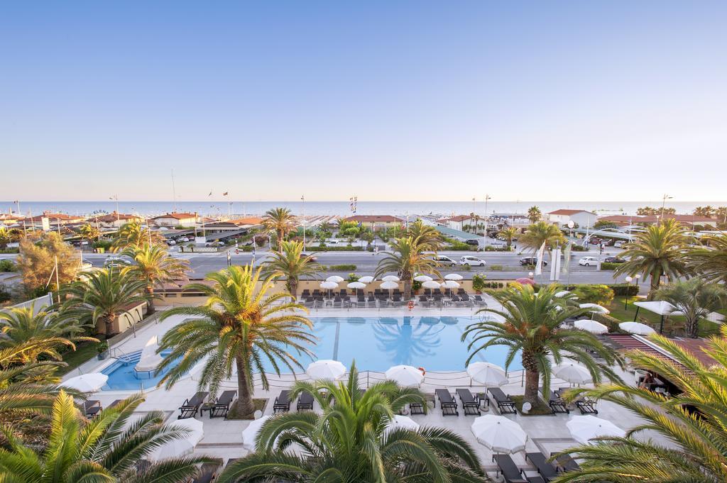 Hotel Caesar Residence & Spa Lido di Camaiore Esterno foto