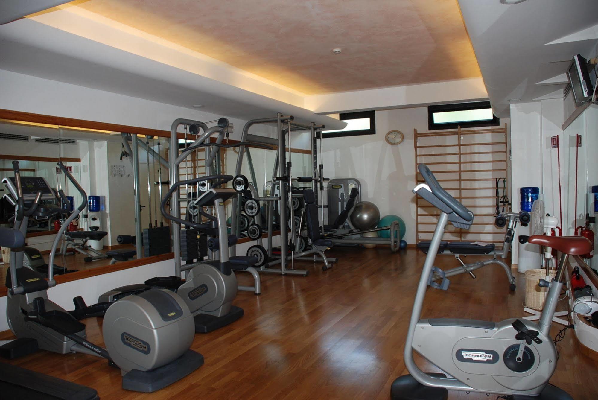 Hotel Caesar Residence & Spa Lido di Camaiore Esterno foto