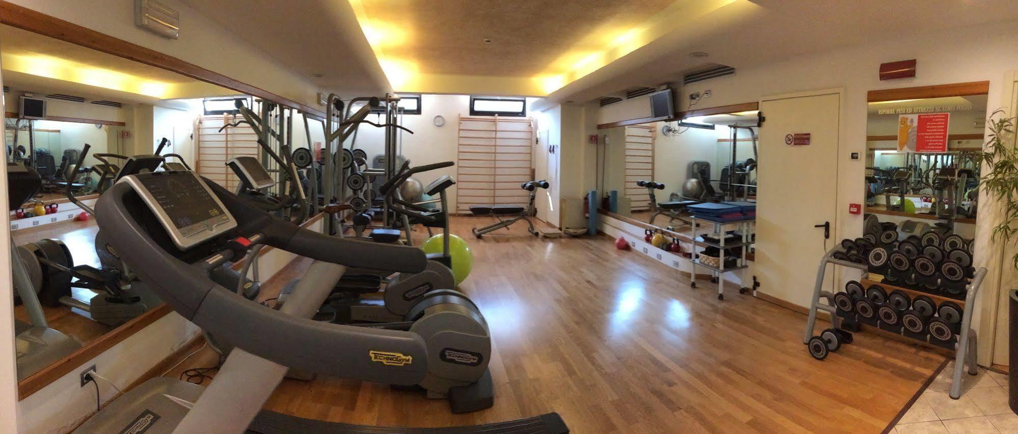 Hotel Caesar Residence & Spa Lido di Camaiore Esterno foto
