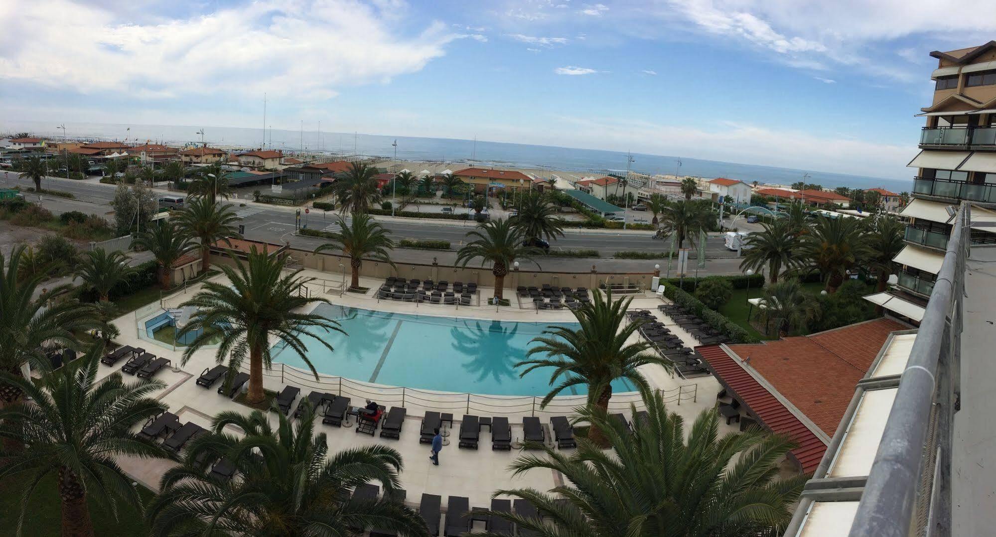 Hotel Caesar Residence & Spa Lido di Camaiore Esterno foto