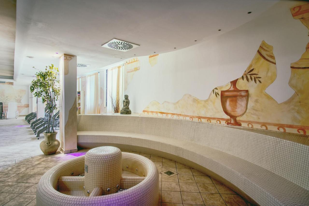 Hotel Caesar Residence & Spa Lido di Camaiore Esterno foto
