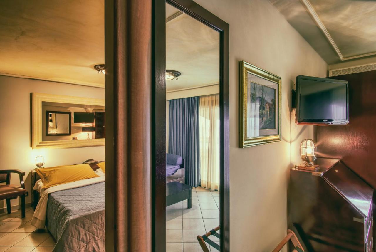 Hotel Caesar Residence & Spa Lido di Camaiore Esterno foto