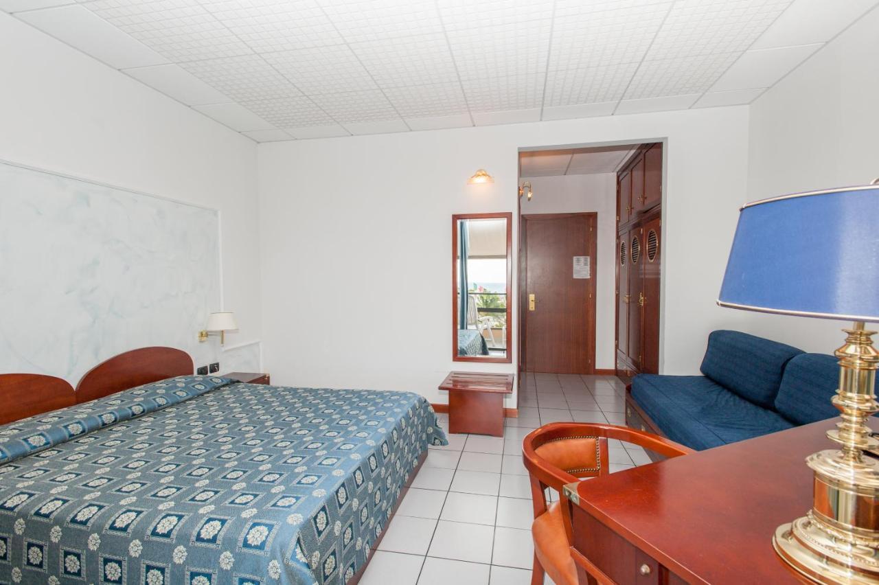 Hotel Caesar Residence & Spa Lido di Camaiore Esterno foto