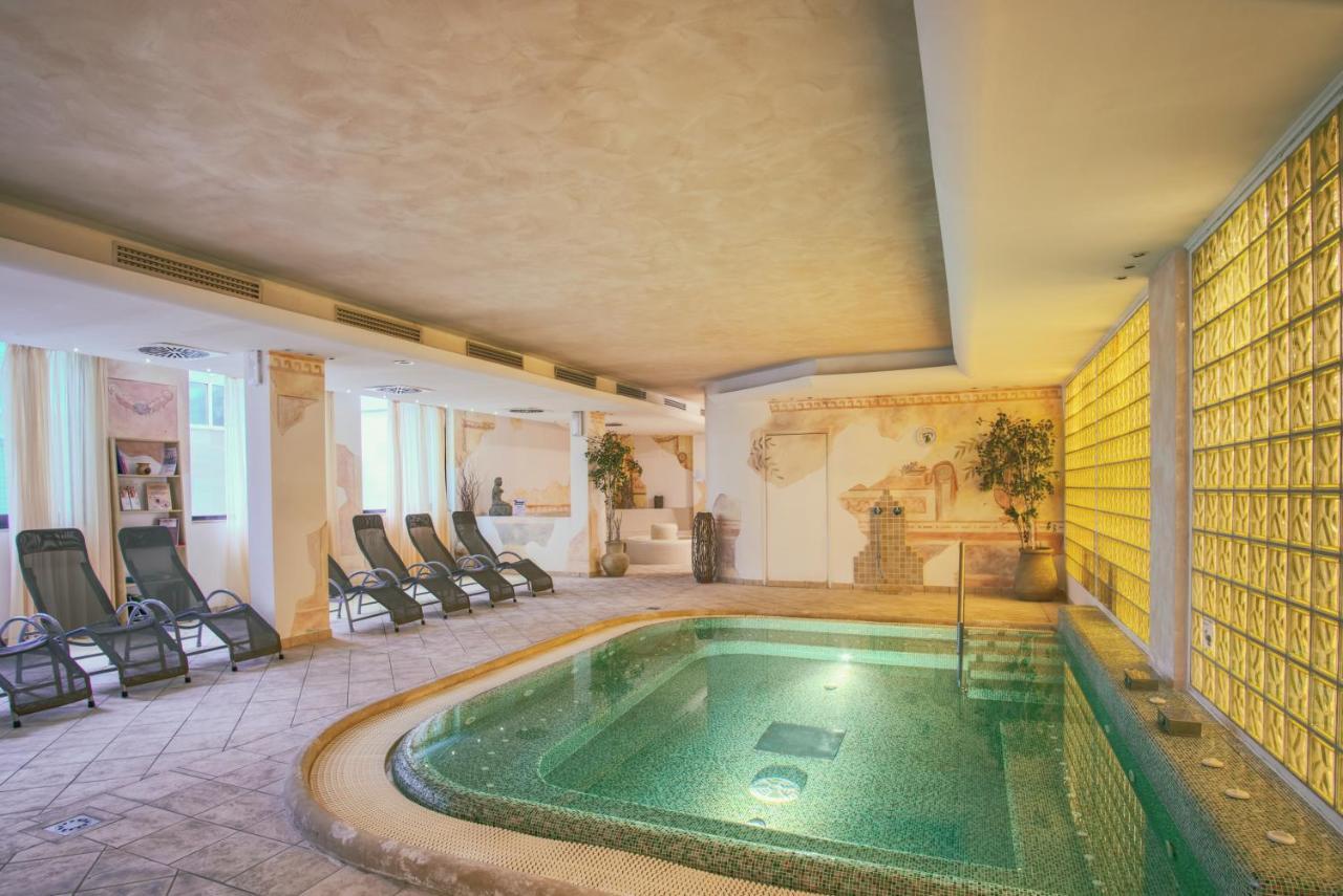 Hotel Caesar Residence & Spa Lido di Camaiore Esterno foto