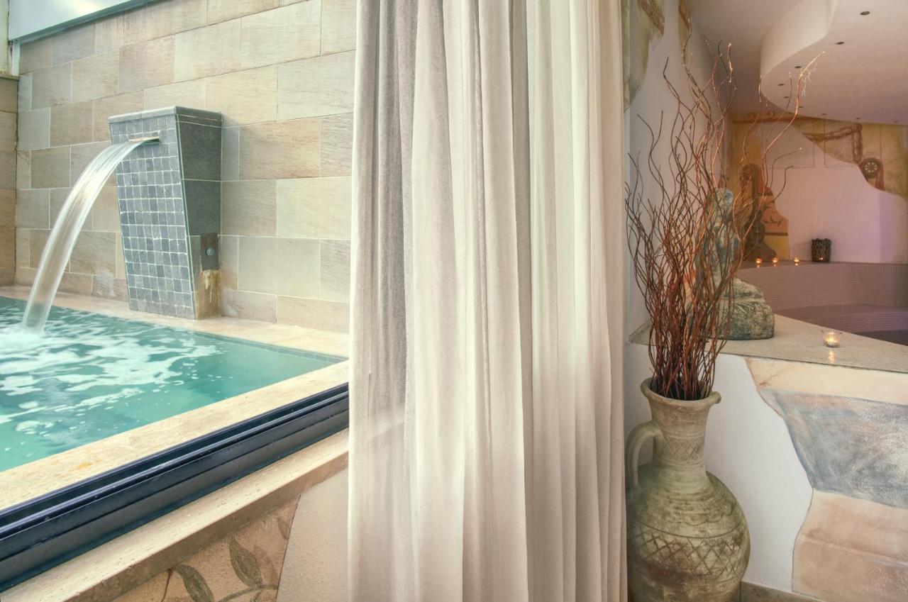Hotel Caesar Residence & Spa Lido di Camaiore Esterno foto