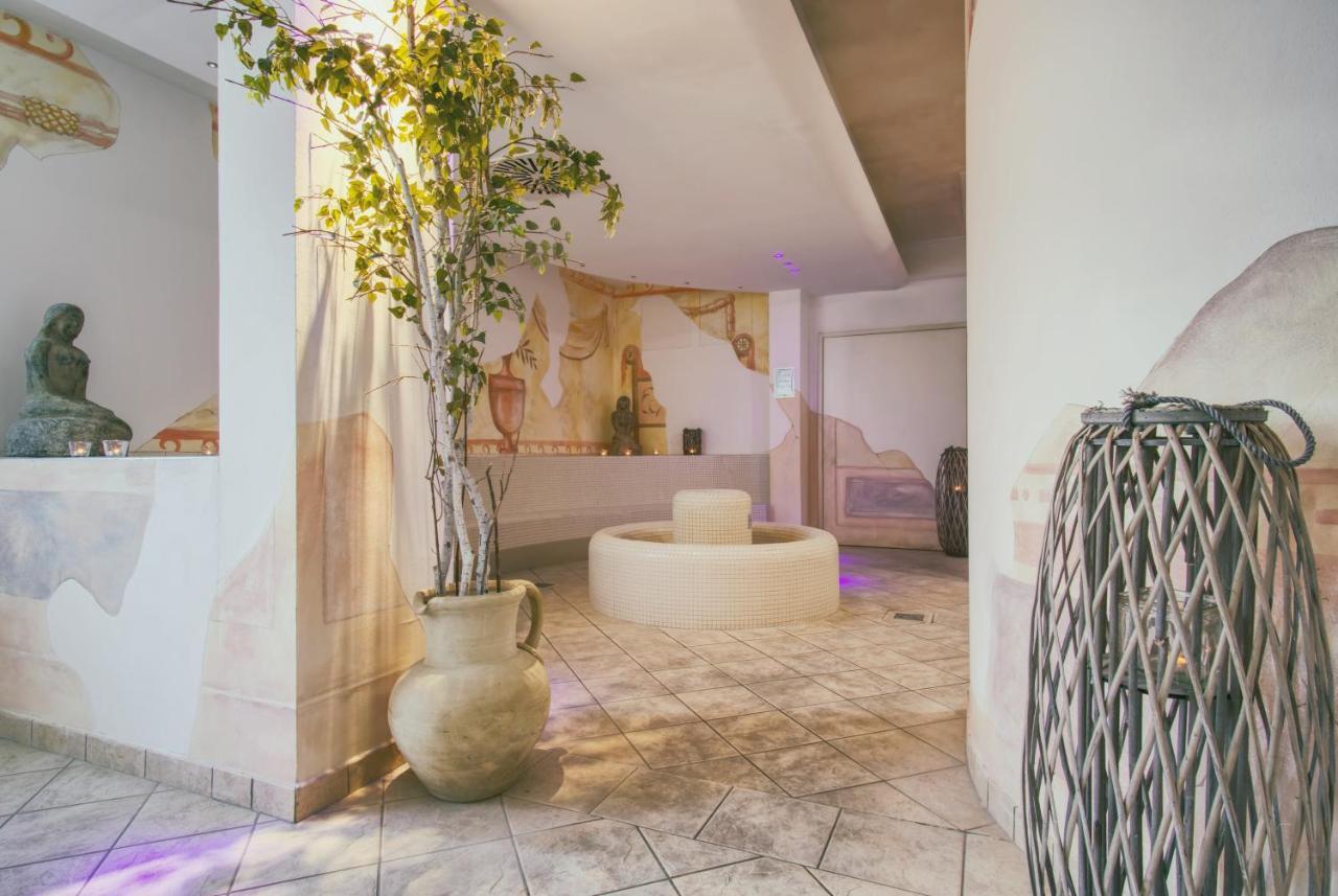 Hotel Caesar Residence & Spa Lido di Camaiore Esterno foto